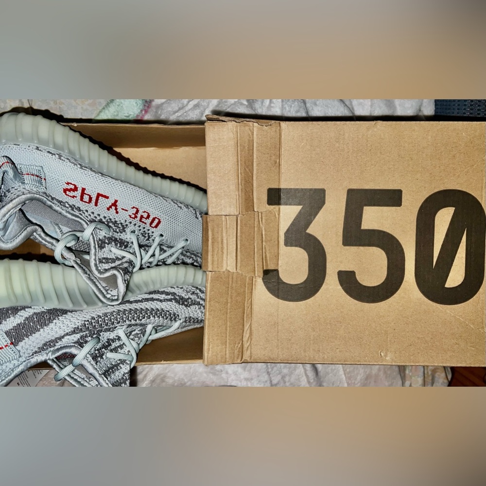 Woman’s Yeezys mint gray